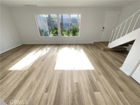 700 W La Veta , Orange, CA