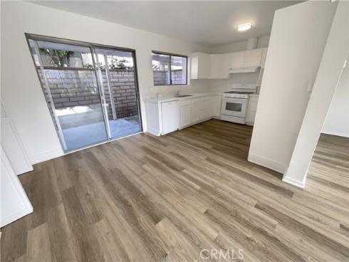 700 W La Veta , Orange, CA