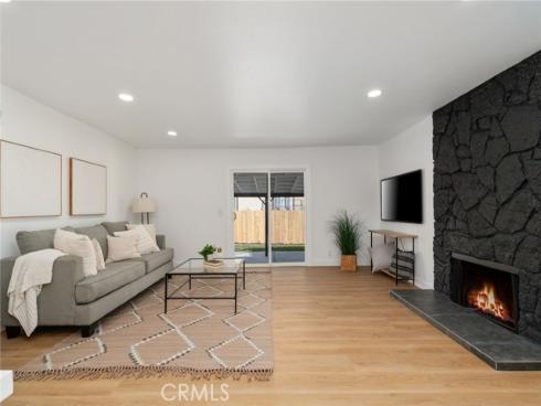 2076 N Diamond , Orange, CA