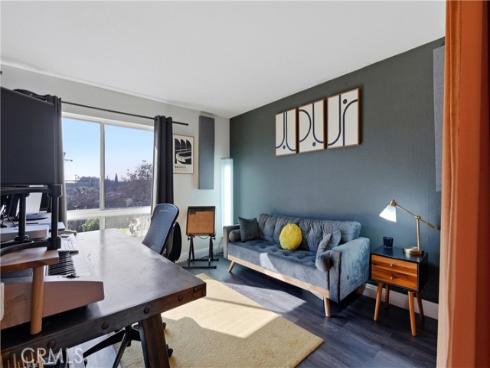 2100 W Palmyra  33 , Orange, CA