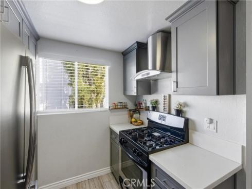 2100 W Palmyra  33 , Orange, CA