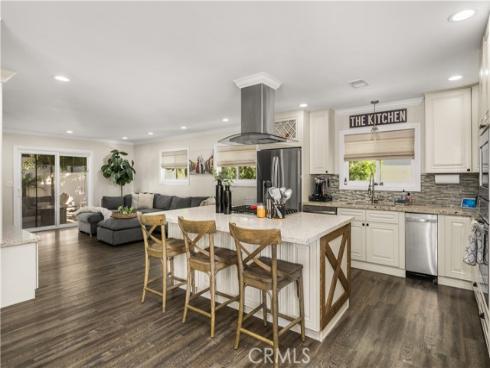 1021 E. Del Mar Avenue