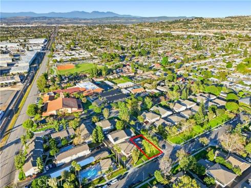 1758 N Widdows  , Orange, CA