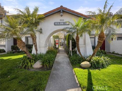 1910  W Palmyra Avenue  139 , Orange, CA