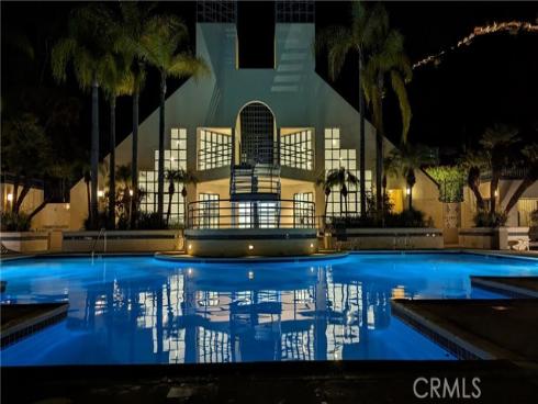 190 N Singingwood  , Orange, CA