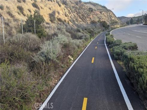 190 N Singingwood  , Orange, CA