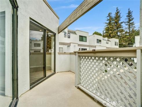 190 N Singingwood  , Orange, CA