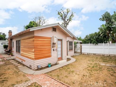 637 E Van Bibber  , Orange, CA