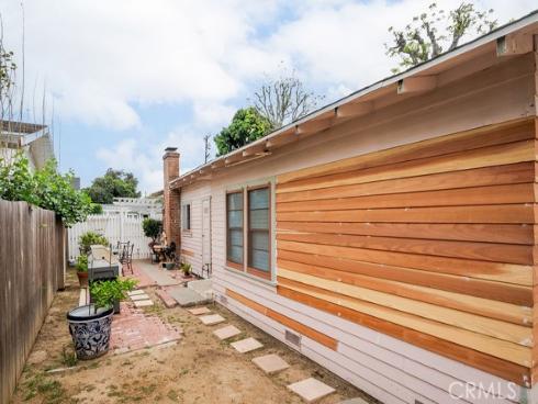 637 E Van Bibber  , Orange, CA