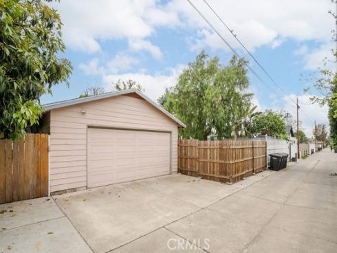 637 E Van Bibber  , Orange, CA