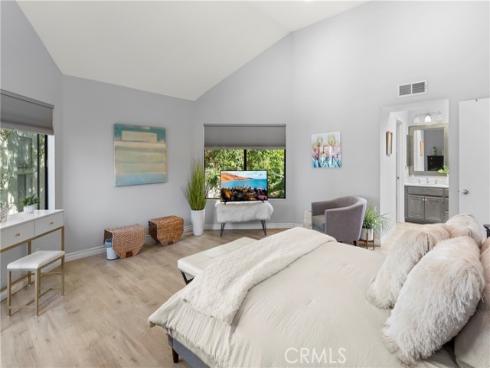152 N Singingwood  , Orange, CA