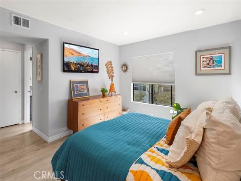 152 N Singingwood 11 Street, Orange, CA
