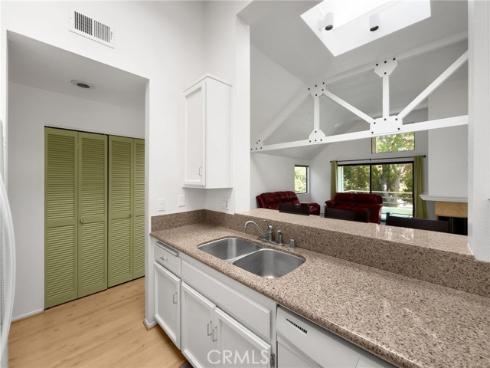 5744 E Creekside  9 , Orange, CA