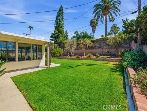 1841 N Lincoln  , Orange, CA