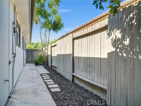 610 E Briardale , Orange, CA