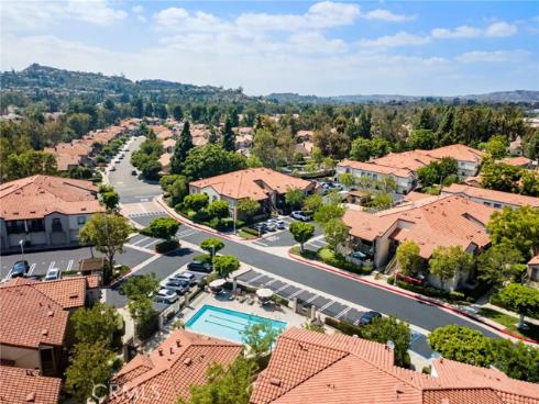 215 S Cross Creek L , Orange, CA