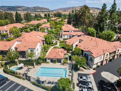 215 S Cross Creek L , Orange, CA