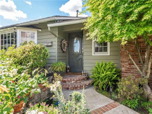 1224 E Orange Grove , Orange, CA