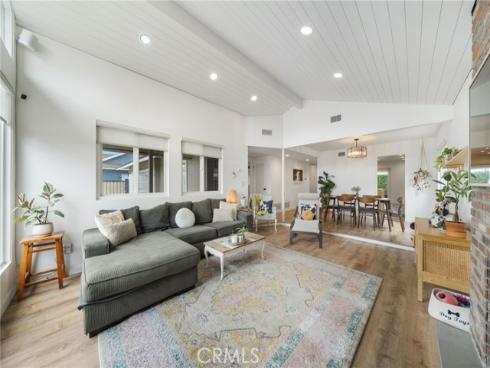 1517 E Riverview , Orange, CA