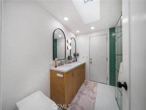 1517 E Riverview , Orange, CA