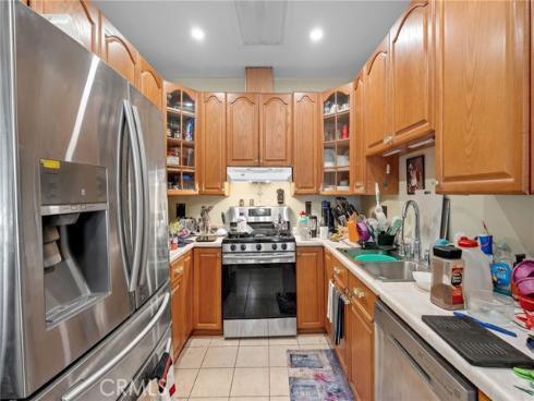 712 E Washington Ave , Orange, CA