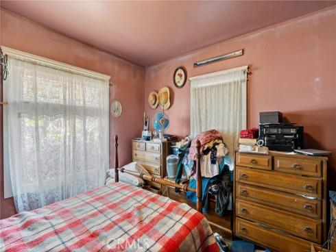 712 E Washington Ave , Orange, CA