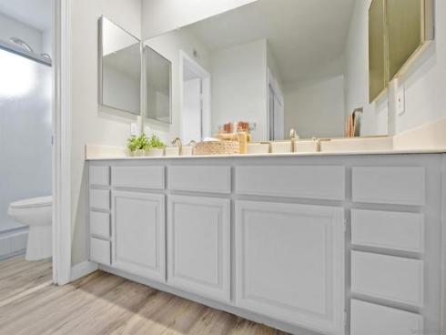 148 N Roth Lane , Orange, CA