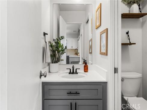 101 W Riverdale 60 Avenue, Orange, CA