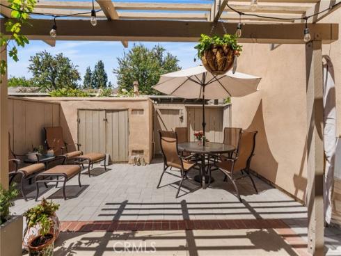 101 W Riverdale 60 Avenue, Orange, CA
