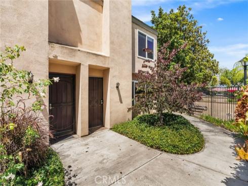101 W Riverdale 60 Avenue, Orange, CA