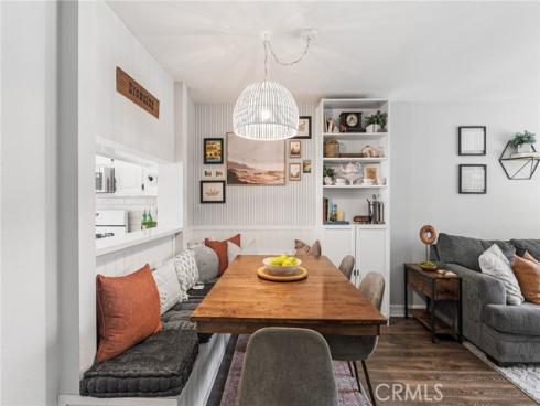 101 W Riverdale 60 Avenue, Orange, CA