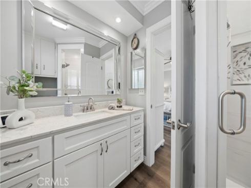 402 E Hoover Avenue, Orange, CA