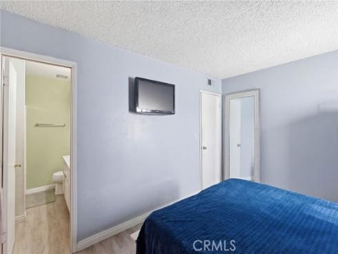 700 W La Veta  , Orange, CA