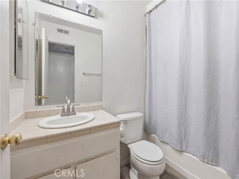 700 W La Veta  , Orange, CA