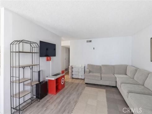 700 W La Veta  , Orange, CA