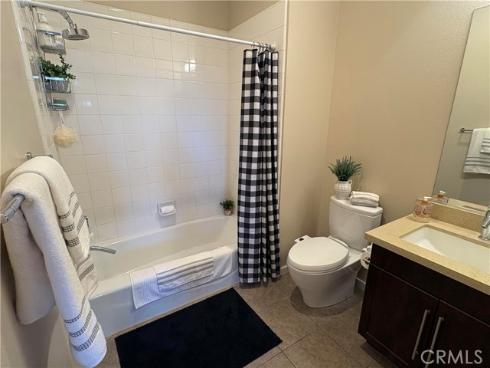 563 W Maple Avenue, Orange, CA