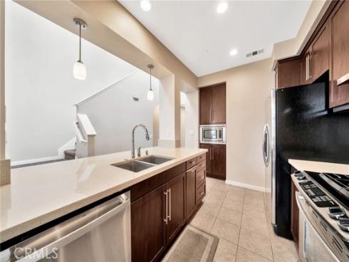 563 W Maple Avenue, Orange, CA