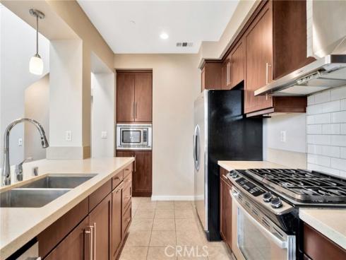 563 W Maple Avenue, Orange, CA