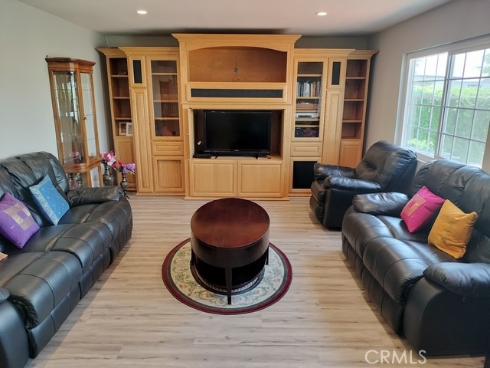 121 E Chestnut , Orange, CA