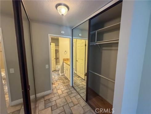 700 E Lake 67 , Orange, CA