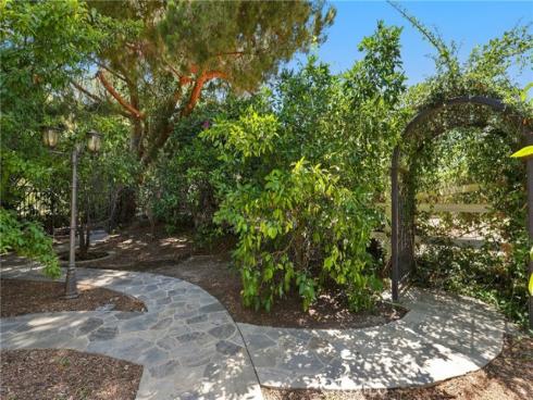 752 N Creekview , Orange, CA