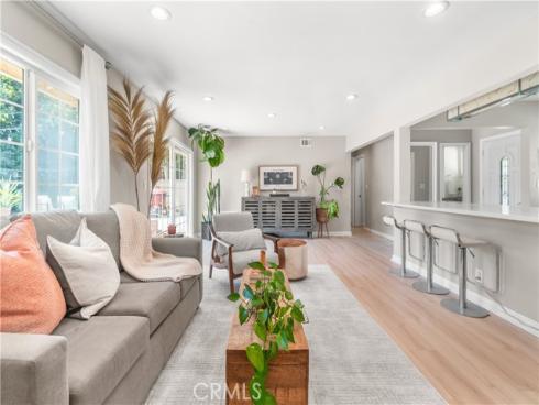 702 E Cumberland , Orange, CA