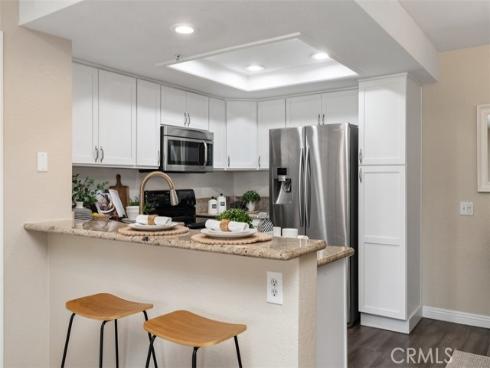 227 S Cross Creek D , Orange, CA