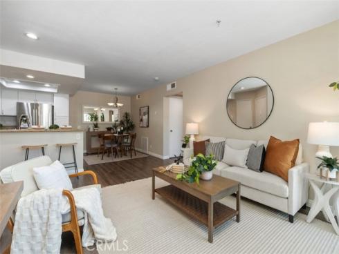 227 S Cross Creek D , Orange, CA
