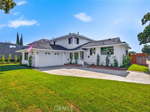 1482 N Grand , Orange, CA
