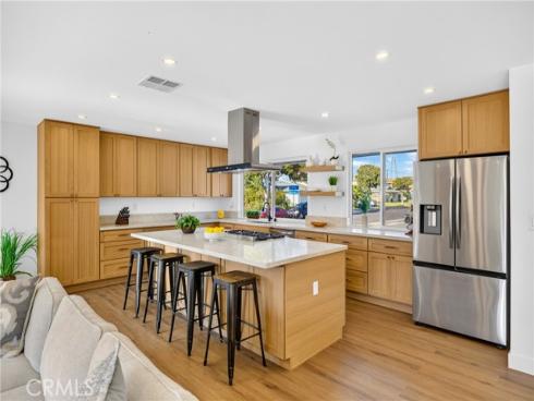 1482 N Grand , Orange, CA