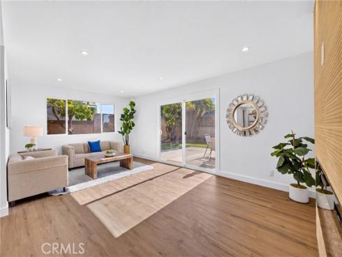 1482 N Grand , Orange, CA