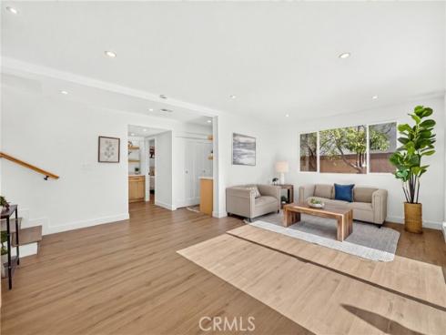 1482 N Grand , Orange, CA