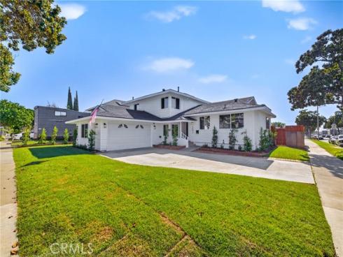 1482 N Grand , Orange, CA