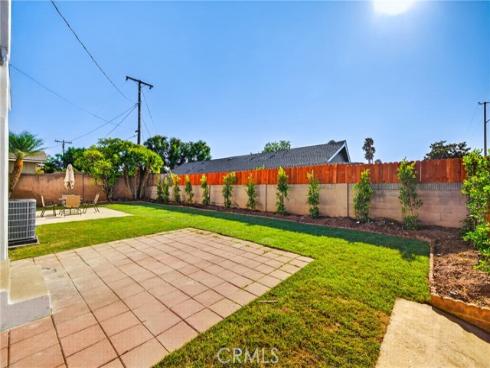 1482 N Grand , Orange, CA